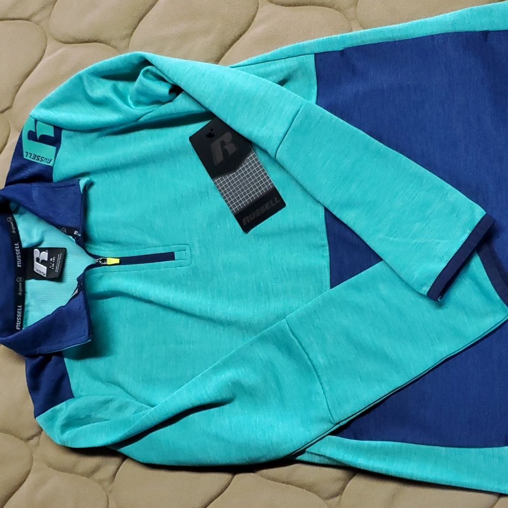 Zip pull over